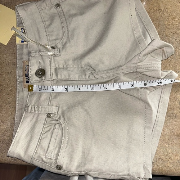 Blue Spice shorts - light tan stretch denim shorty length NWT - Picture 7 of 8